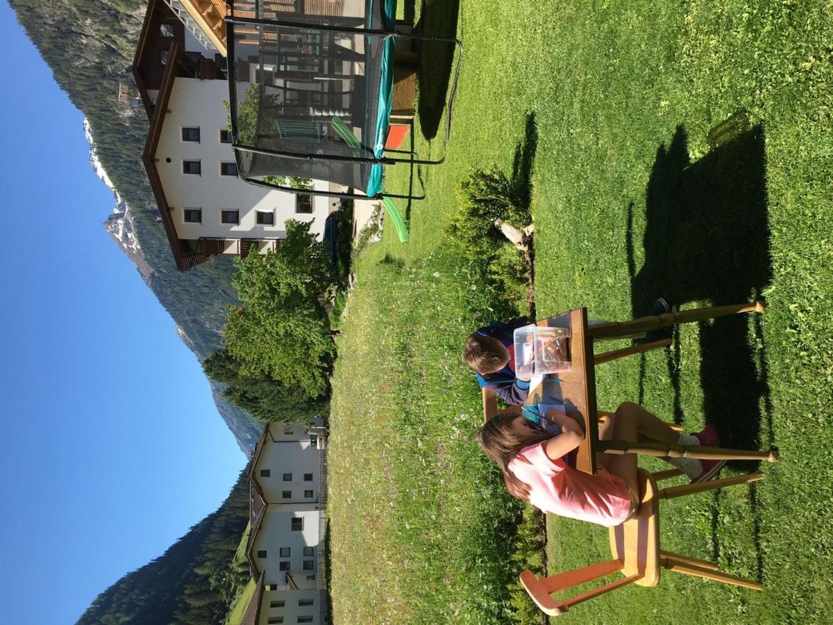 Haus Praxmarer Appartement Kaunertal Buitenkant foto