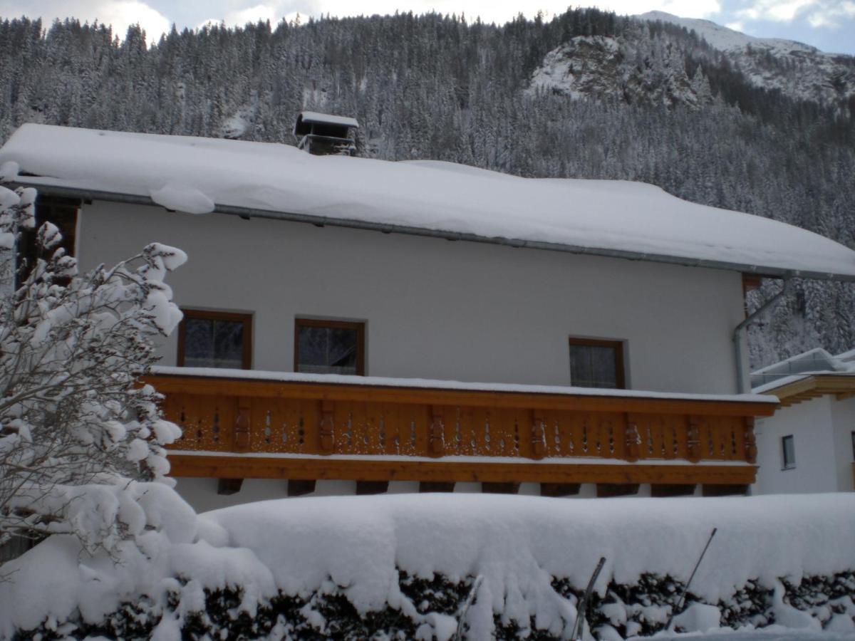 Haus Praxmarer Appartement Kaunertal Buitenkant foto